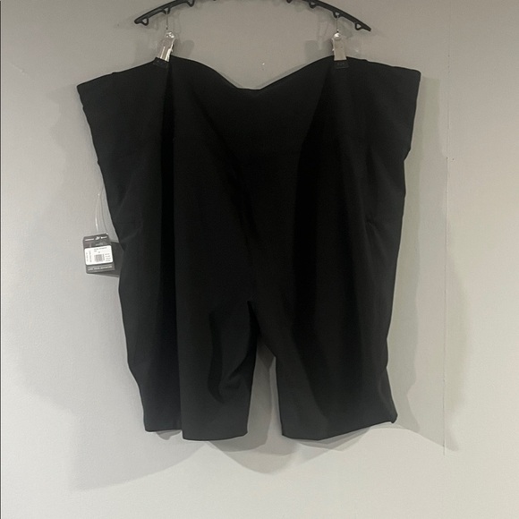 Eddie Bauer Black Biker Shorts 3X - Picture 6 of 6